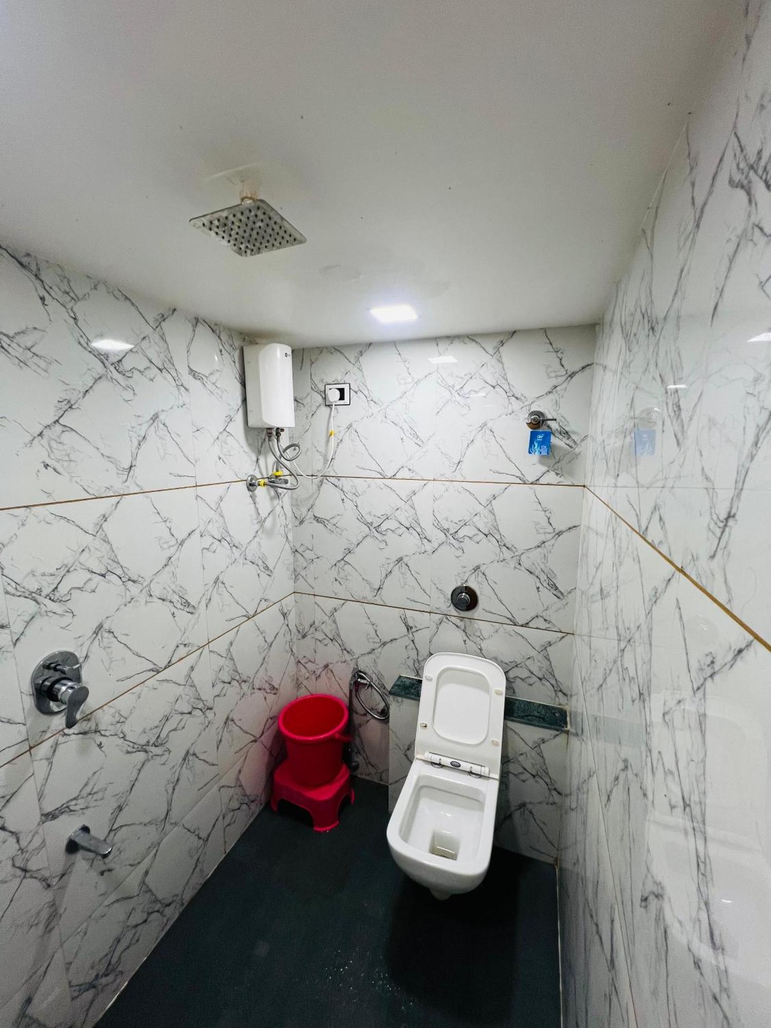 Hotel Exotic Ahmedabad Exterior foto