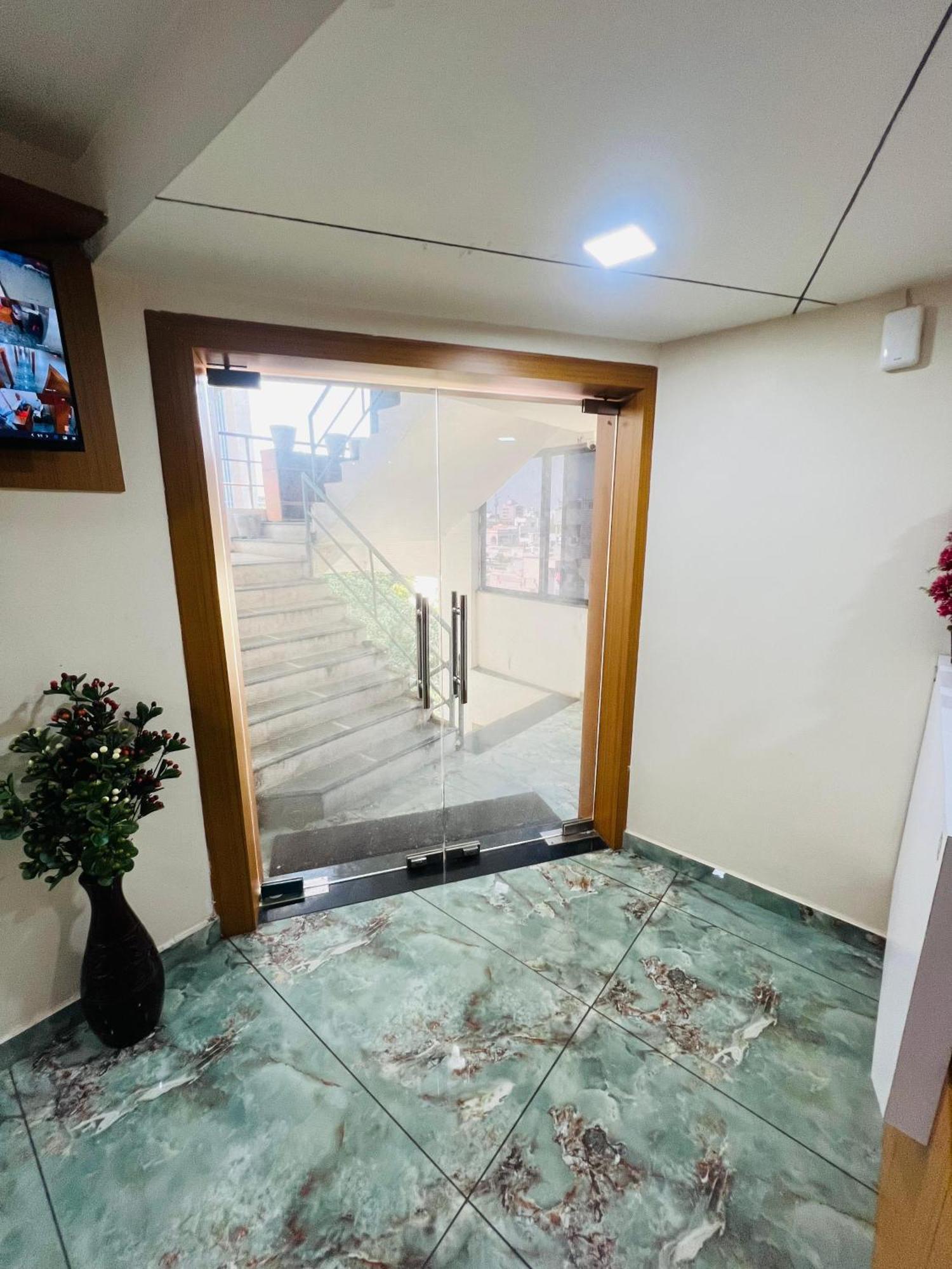 Hotel Exotic Ahmedabad Exterior foto